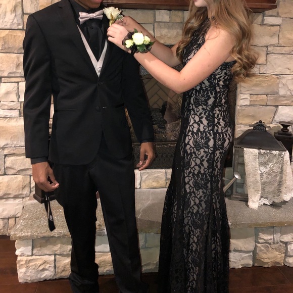 PROM DRESS!!!!!👑 - Picture 3 of 3